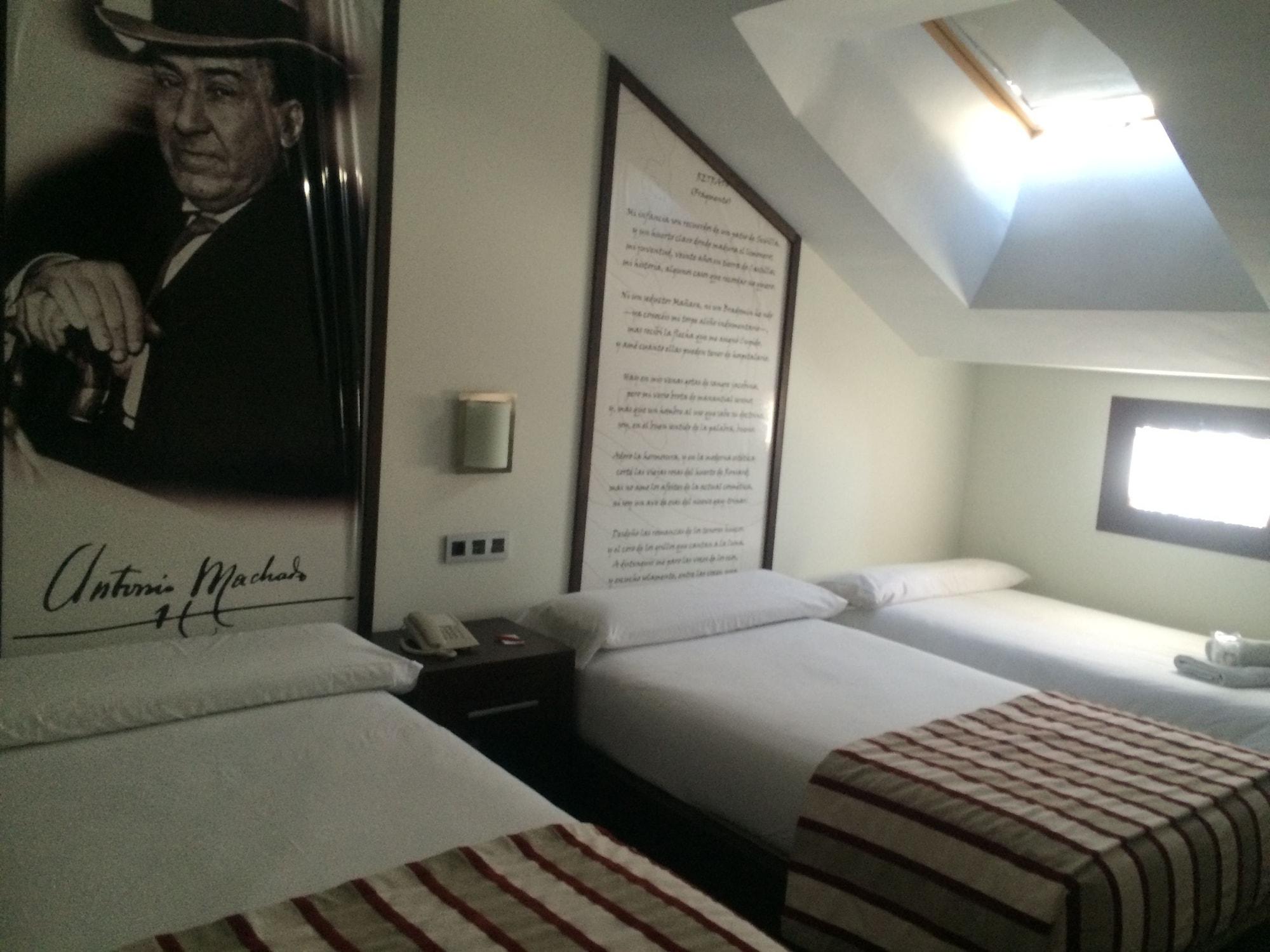 Hostal Aznaitin Baeza Ngoại thất bức ảnh