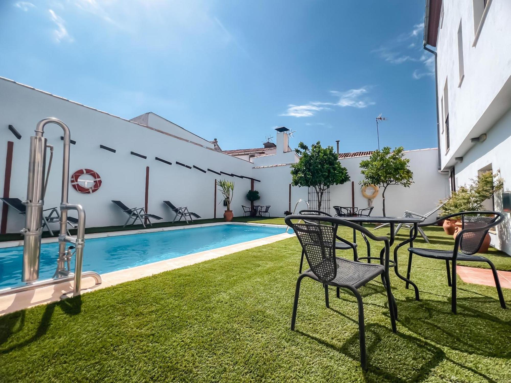 Hostal Aznaitin Baeza Ngoại thất bức ảnh