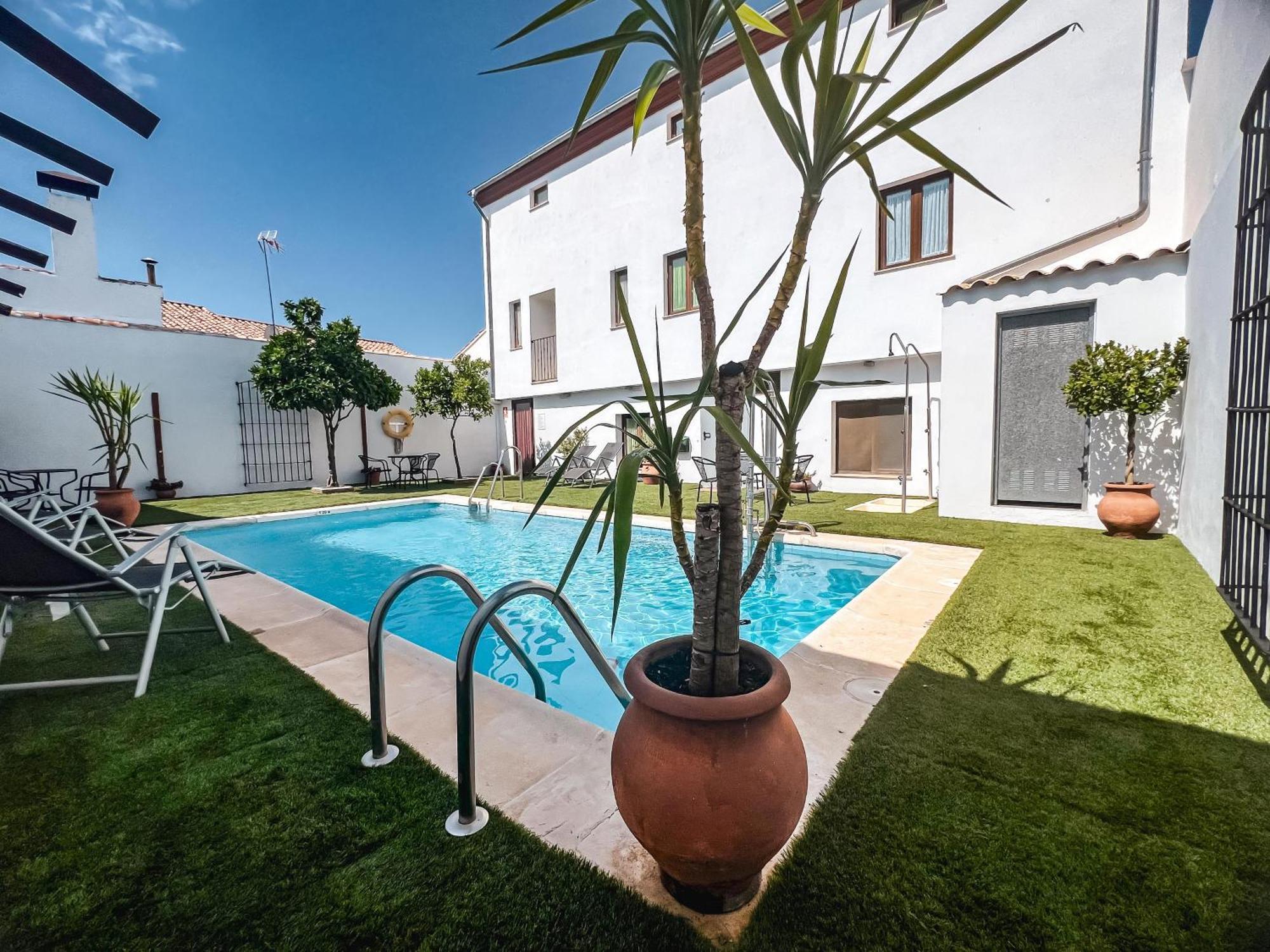 Hostal Aznaitin Baeza Ngoại thất bức ảnh