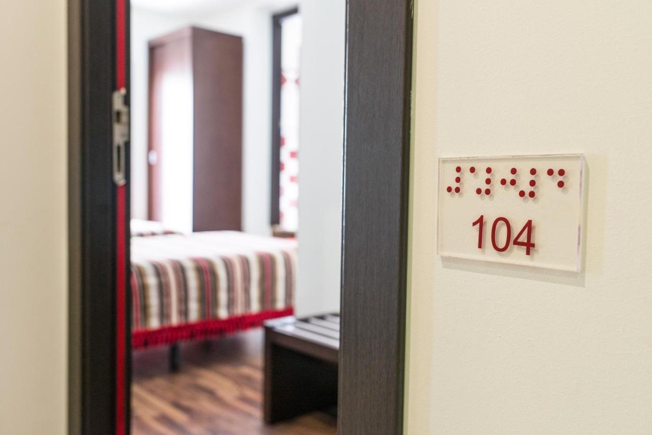 Hostal Aznaitin Baeza Ngoại thất bức ảnh