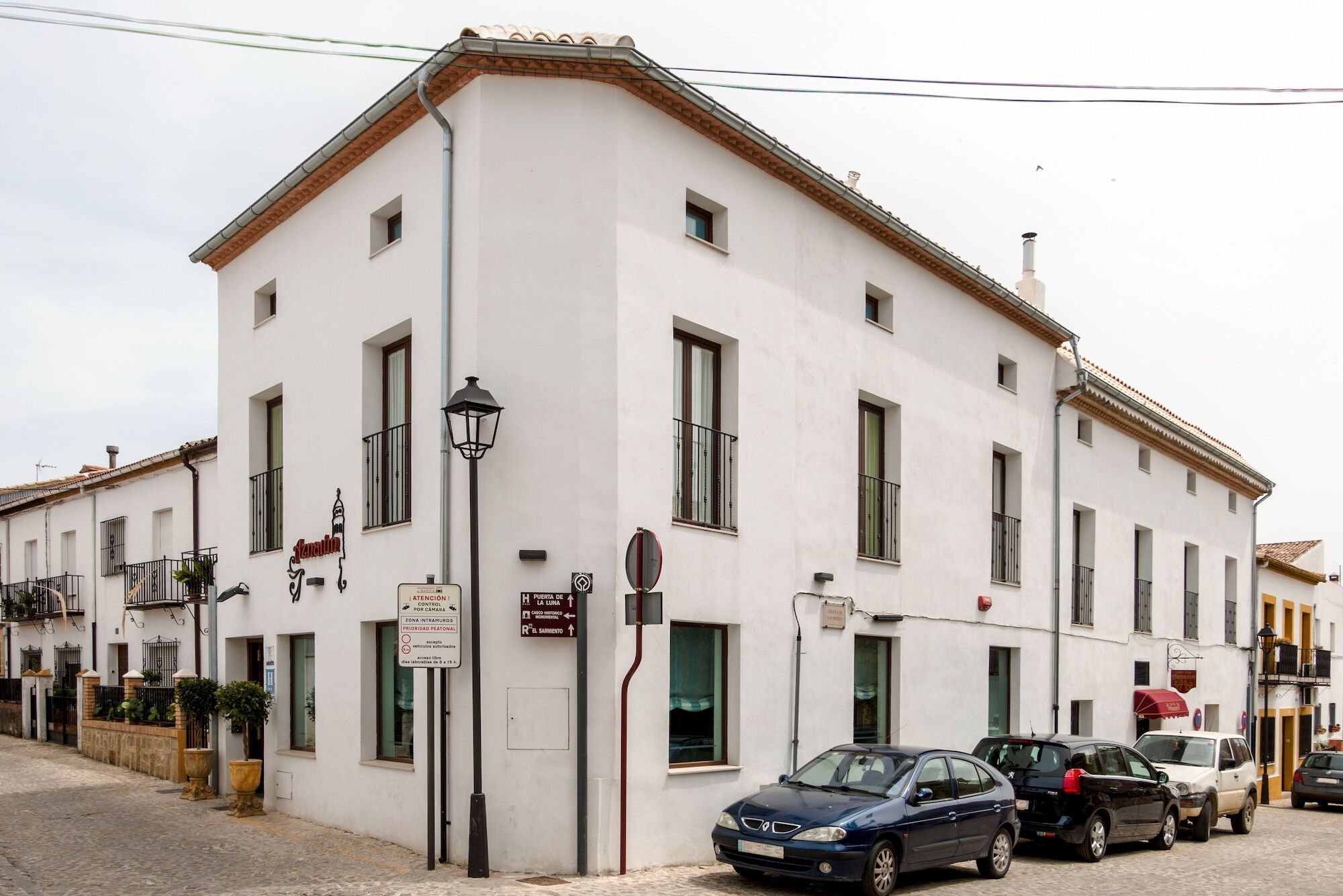 Hostal Aznaitin Baeza Ngoại thất bức ảnh