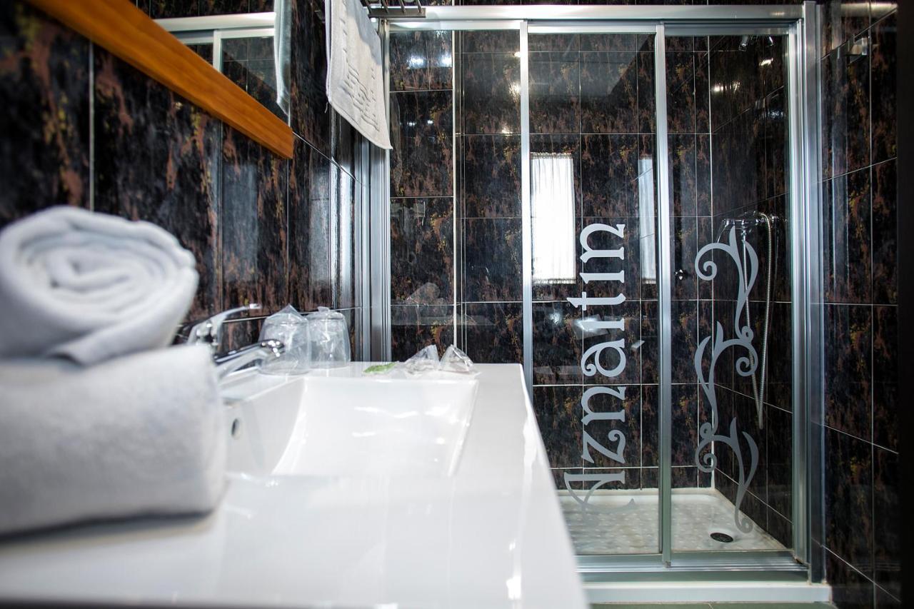 Hostal Aznaitin Baeza Ngoại thất bức ảnh
