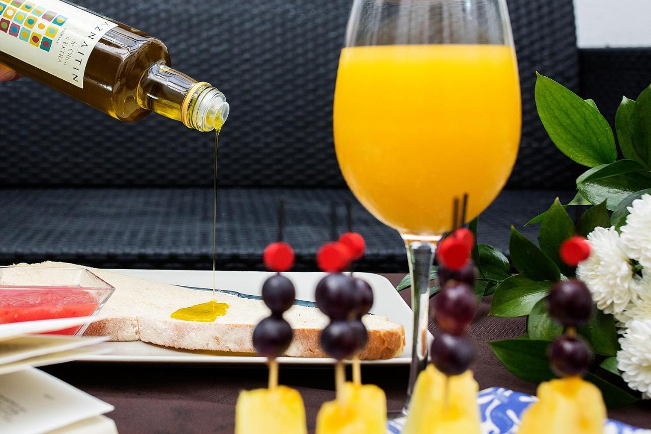 Hostal Aznaitin Baeza Ngoại thất bức ảnh