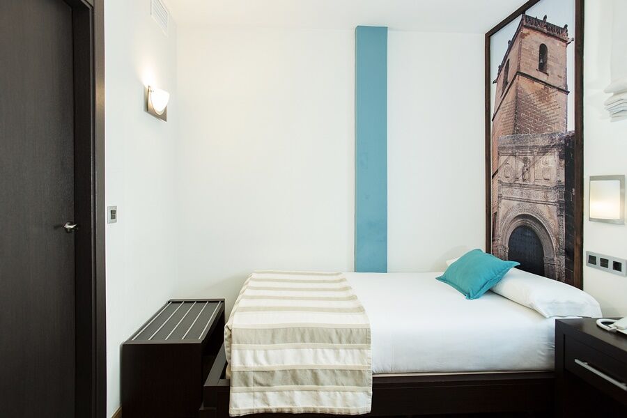 Hostal Aznaitin Baeza Ngoại thất bức ảnh